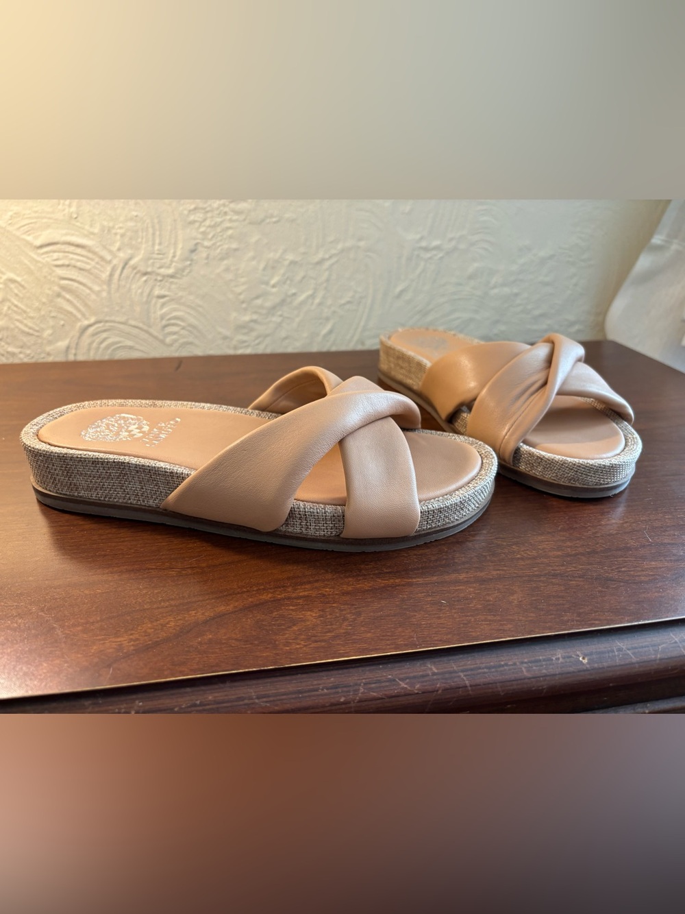 New Vince Camuto Krissamel slides sandals size 6.5